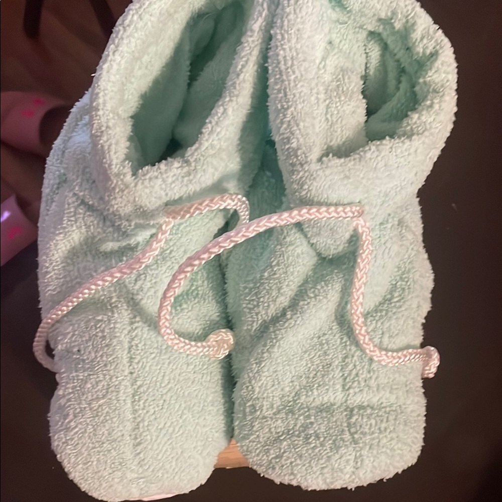 Cozy Mint Green Women's Slippers Comfort slippers with herbal  anomatherapy